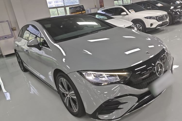 Used Mercedes-Benz EQE 2022 350 Luxury Edition Front Right 45 Deg