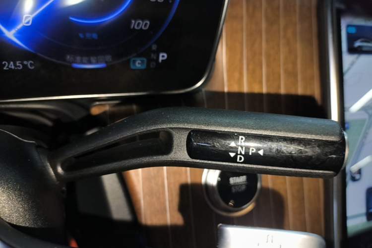 Used Mercedes-Benz EQE 2022 350 Luxury Edition Gear Lever