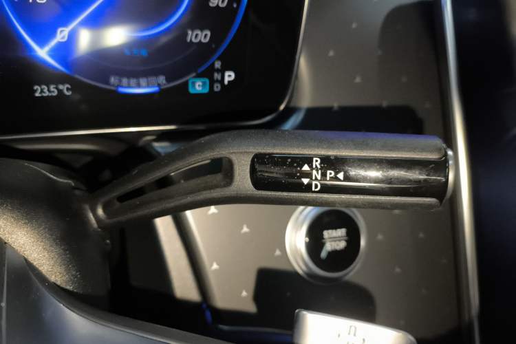 Used Mercedes-Benz EQE 2022 350 First Edition Special Version Gear Lever