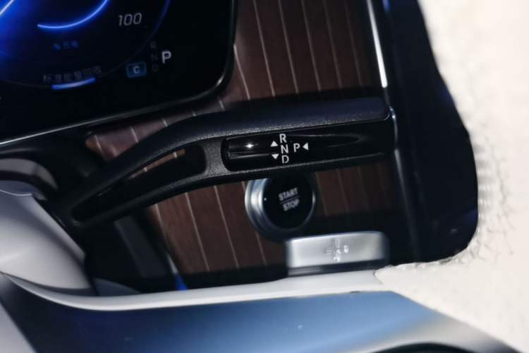 Used Mercedes-Benz EQE 2022 350 Luxury Edition Gear Lever
