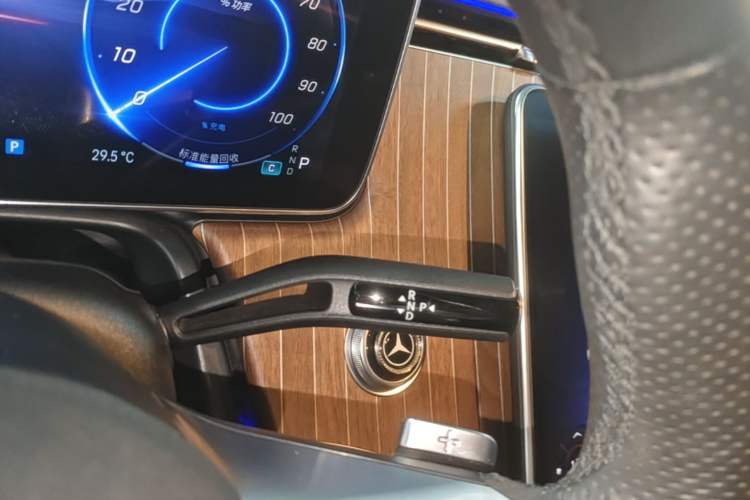 Used Mercedes-Benz EQE 2022 350 Luxury Edition Gear Lever