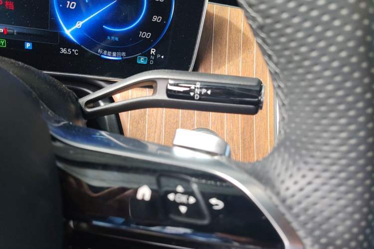 Used Mercedes-Benz EQE 2022 350 Pioneer Edition Gear Lever