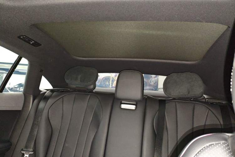 Used Mercedes-Benz EQE 2022 350 Luxury Edition Headliner
