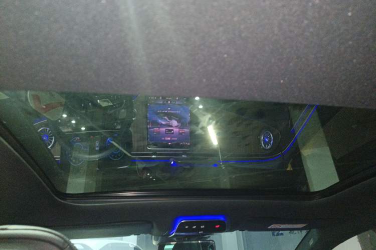 Used Mercedes-Benz EQE 2022 350 Pioneer Edition Headliner
