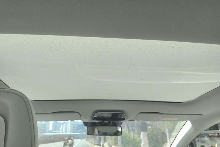 Used Mercedes-Benz EQE 2022 350 Luxury Edition Headliner