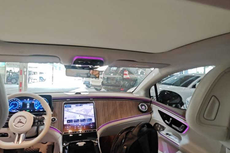 Used Mercedes-Benz EQE 2022 350 Pioneer Edition Headliner