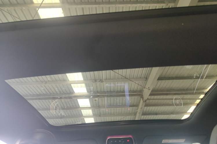 Used Mercedes-Benz EQE 2022 350 Luxury Edition Headliner