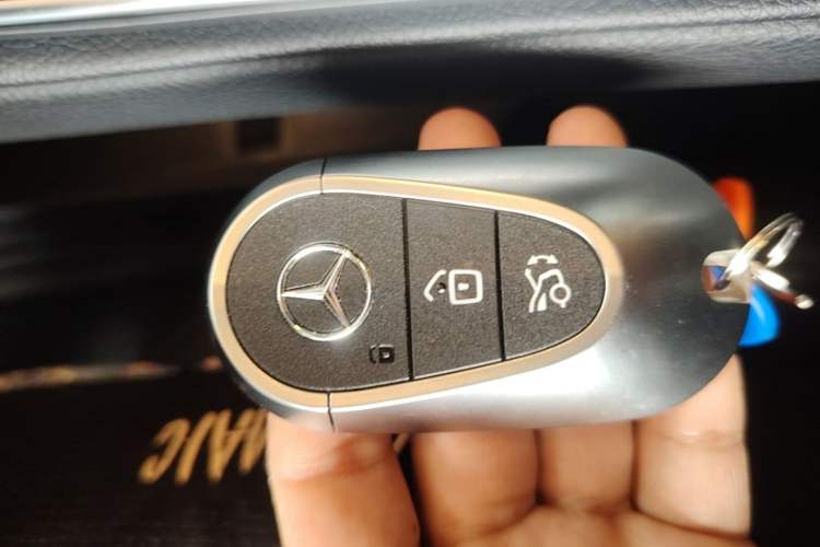 Used Mercedes-Benz EQE 2022 350 Pioneer Edition Interior 1