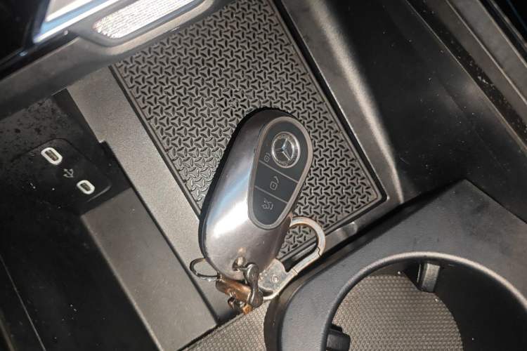 Used Mercedes-Benz EQE 2022 350 Luxury Edition Interior 1