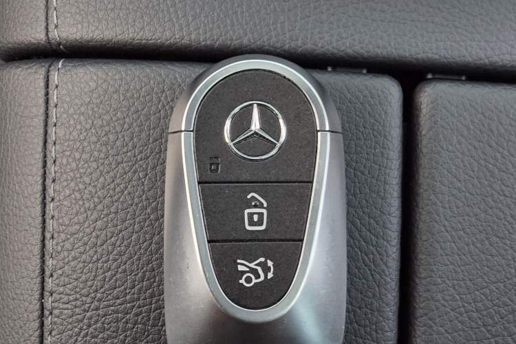 Used Mercedes-Benz EQE 2022 350 Luxury Edition Interior 10