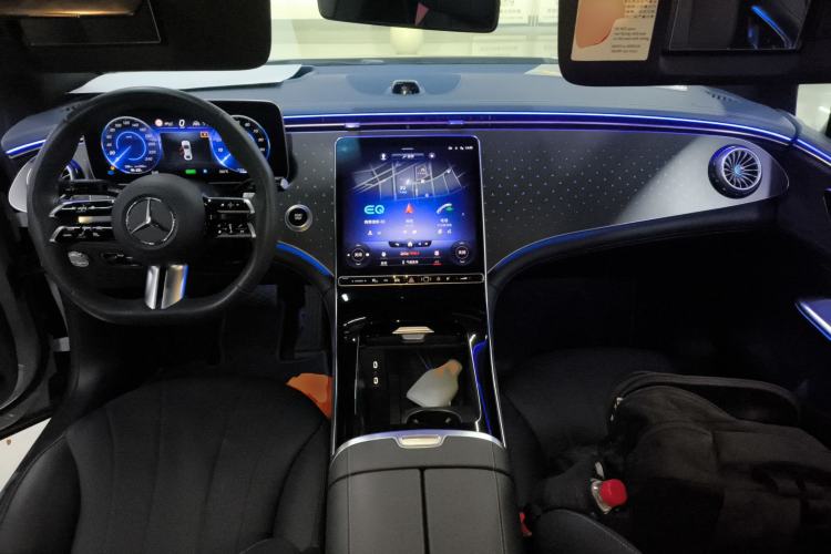Used Mercedes-Benz EQE 2022 350 First Edition Special Version Interior 2