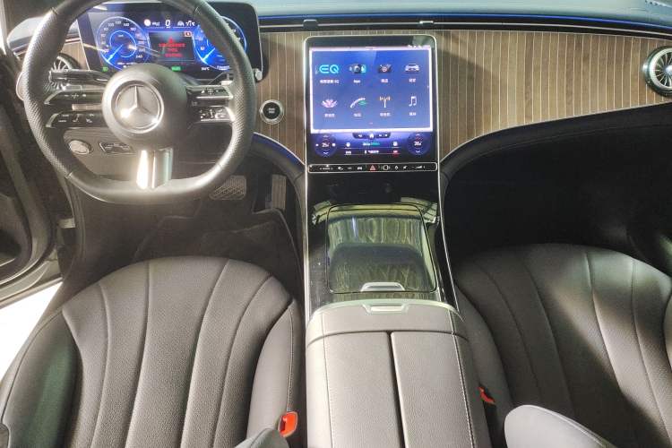 Used Mercedes-Benz EQE 2022 350 Luxury Edition Interior 2