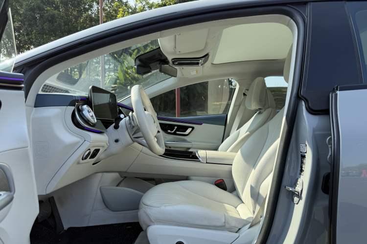 Used Mercedes-Benz EQE 2022 350 First Edition Special Version Interior 3