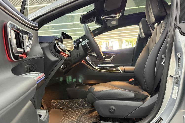 Used Mercedes-Benz EQE 2022 350 Luxury Edition Interior 3
