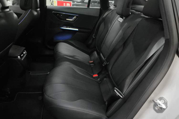 Used Mercedes-Benz EQE 2022 350 First Edition Special Version Interior 4
