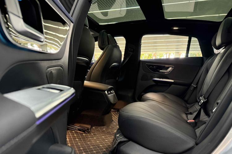 Used Mercedes-Benz EQE 2022 350 Luxury Edition Interior 5