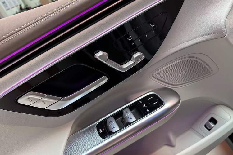 Used Mercedes-Benz EQE 2022 350 Luxury Edition Interior 7