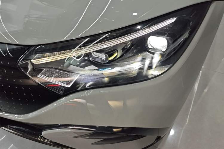 Used Mercedes-Benz EQE 2022 350 First Edition Special Version Left Front Headlight