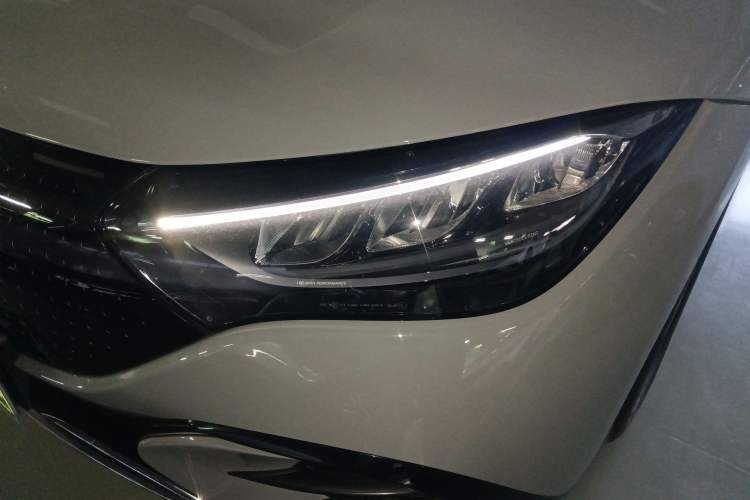 Used Mercedes-Benz EQE 2022 350 Luxury Edition Left Front Headlight
