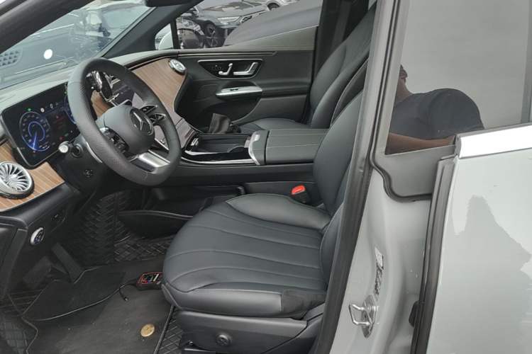 Used Mercedes-Benz EQE 2022 350 Luxury Edition Left Front Seat
