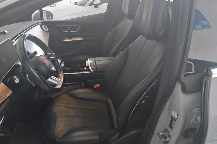 Used Mercedes-Benz EQE 2022 350 Luxury Edition Left Front Seat