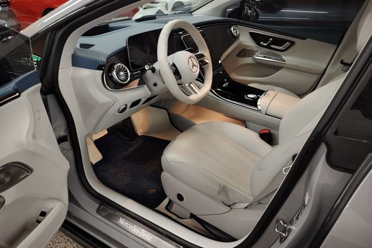 Used Mercedes-Benz EQE 2022 350 First Edition Special Version Left Front Seat