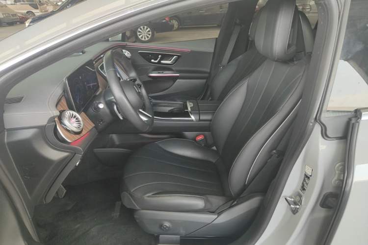 Used Mercedes-Benz EQE 2022 350 Luxury Edition Left Front Seat