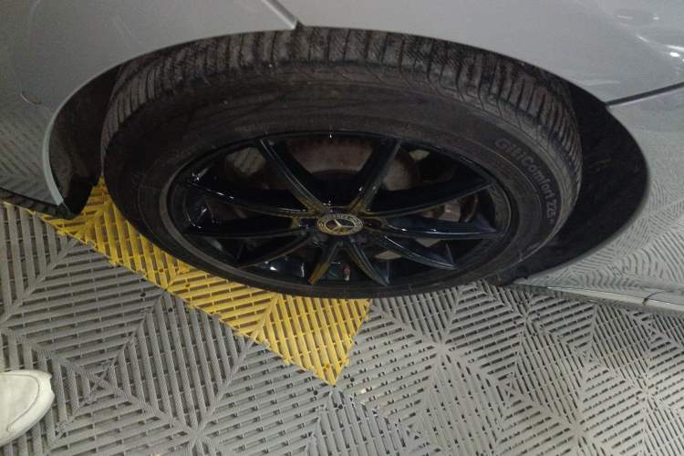 Used Mercedes-Benz EQE 2022 350 Pioneer Edition Left Front Wheel Hub