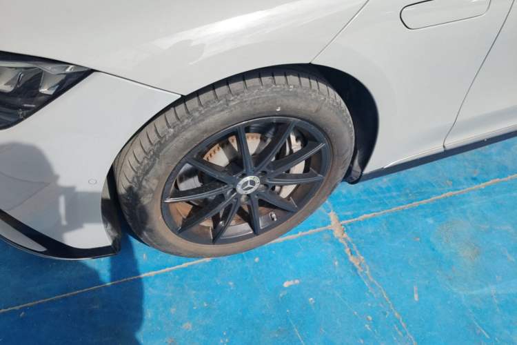 Used Mercedes-Benz EQE 2022 350 Pioneer Edition Left Front Wheel Hub