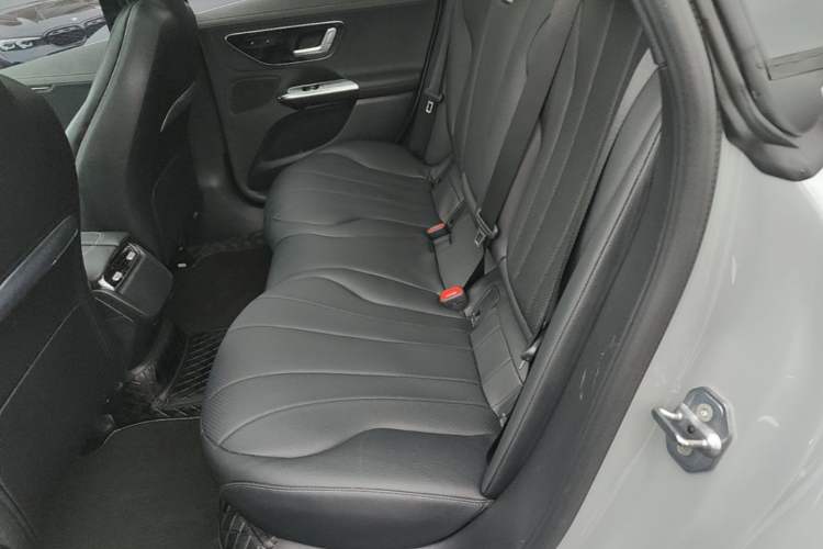 Used Mercedes-Benz EQE 2022 350 Luxury Edition Left Rear Seat