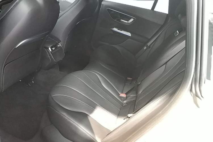 Used Mercedes-Benz EQE 2022 350 Luxury Edition Left Rear Seat