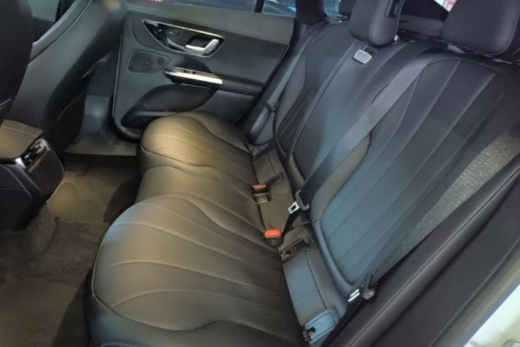 Used Mercedes-Benz EQE 2022 350 Luxury Edition Left Rear Seat