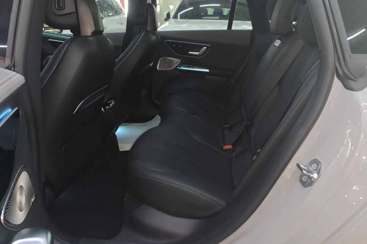 Used Mercedes-Benz EQE 2022 350 Luxury Edition Left Rear Seat