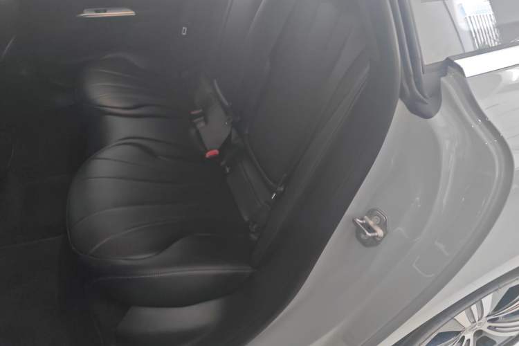 Used Mercedes-Benz EQE 2022 350 Luxury Edition Left Rear Seat