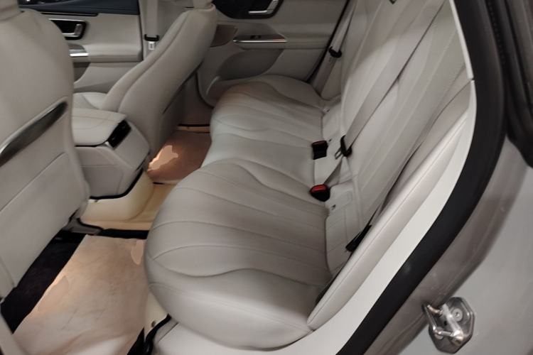 Used Mercedes-Benz EQE 2022 350 First Edition Special Version Left Rear Seat
