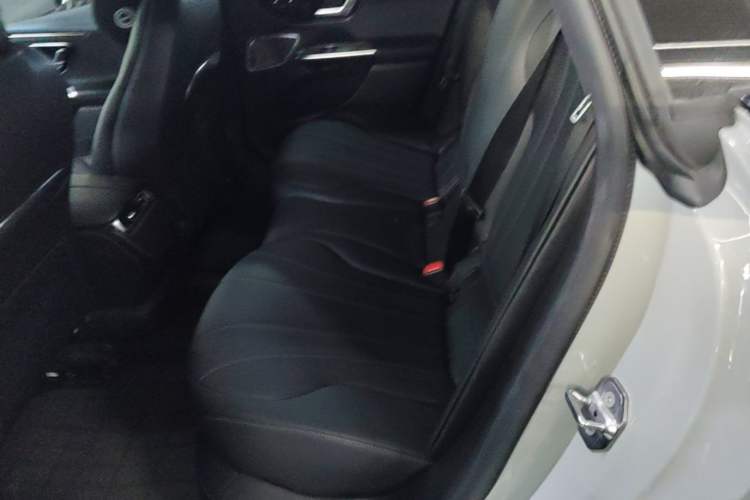 Used Mercedes-Benz EQE 2022 350 First Edition Special Version Left Rear Seat