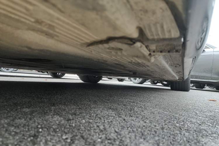 Used Mercedes-Benz EQE 2022 350 Luxury Edition Left Side Sill