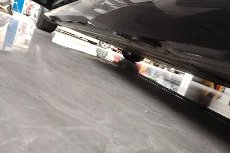 Used Mercedes-Benz EQE 2022 350 Pioneer Edition Left Side Sill