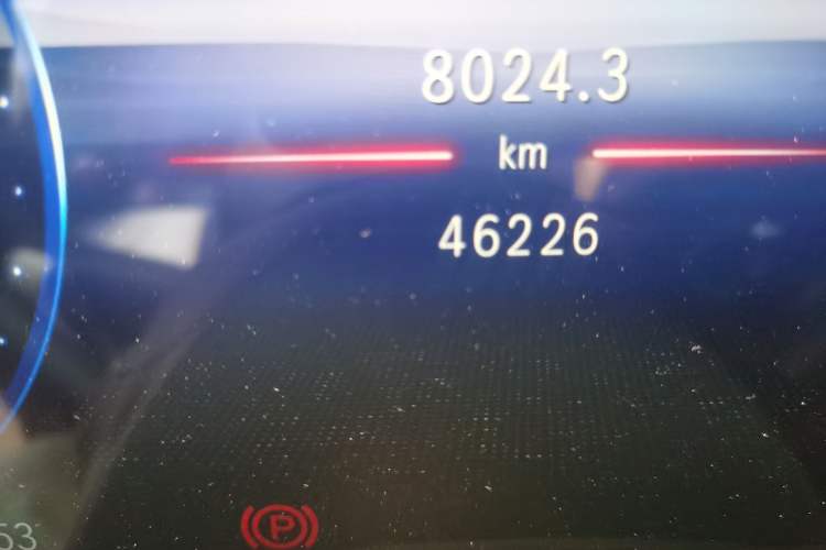 Used Mercedes-Benz EQE 2022 350 First Edition Special Version Odometer Close Up