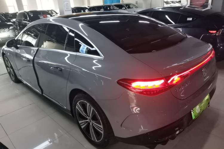 Used Mercedes-Benz EQE 2022 350 Luxury Edition Rear Left 45 Deg