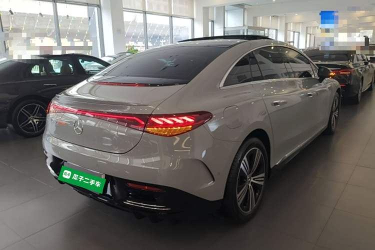 Used Mercedes-Benz EQE 2022 350 Luxury Edition Rear Right 45 Deg