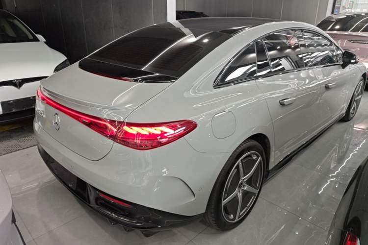 Used Mercedes-Benz EQE 2022 350 First Edition Special Version Rear Right 45 Deg