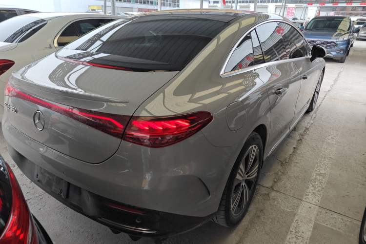 Used Mercedes-Benz EQE 2022 350 Luxury Edition Rear Right 45 Deg