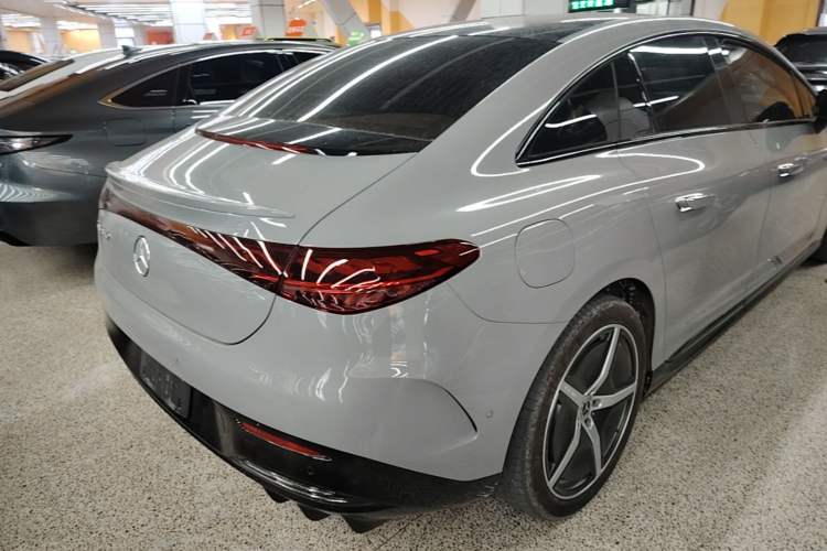 Used Mercedes-Benz EQE 2022 350 First Edition Special Version Rear Right 45 Deg
