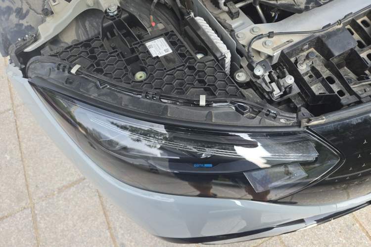 Used Mercedes-Benz EQE 2022 350 First Edition Special Version Right Front Headlight