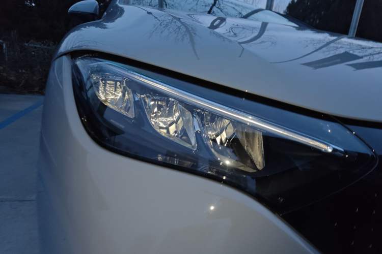 Used Mercedes-Benz EQE 2022 350 Luxury Edition Right Front Headlight