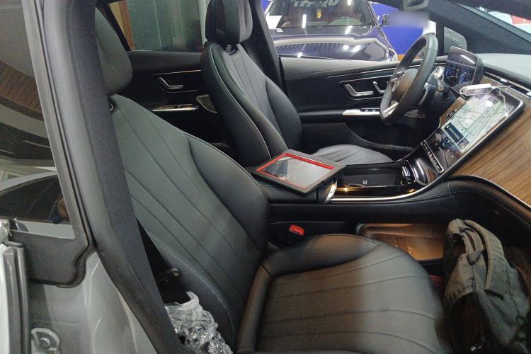 Used Mercedes-Benz EQE 2022 350 Pioneer Edition Right Front Seat