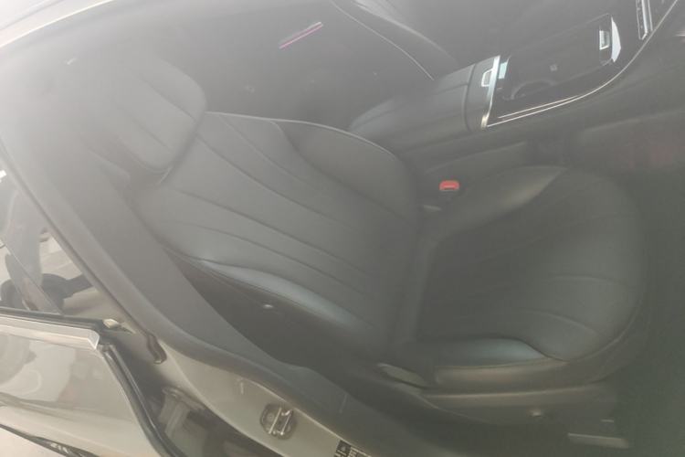 Used Mercedes-Benz EQE 2022 350 Luxury Edition Right Front Seat
