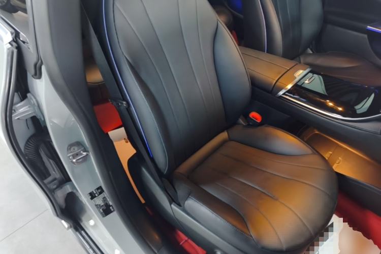 Used Mercedes-Benz EQE 2022 350 Luxury Edition Right Front Seat
