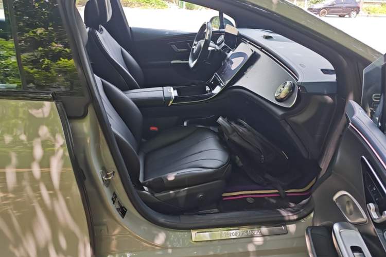 Used Mercedes-Benz EQE 2022 350 First Edition Special Version Right Front Seat